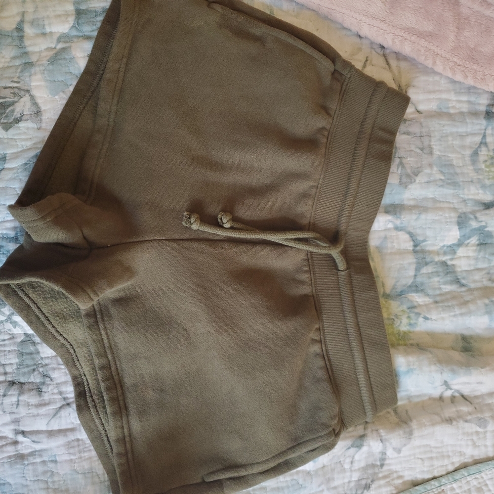 TNA Perfect Jogger short - Picture 13 of 13